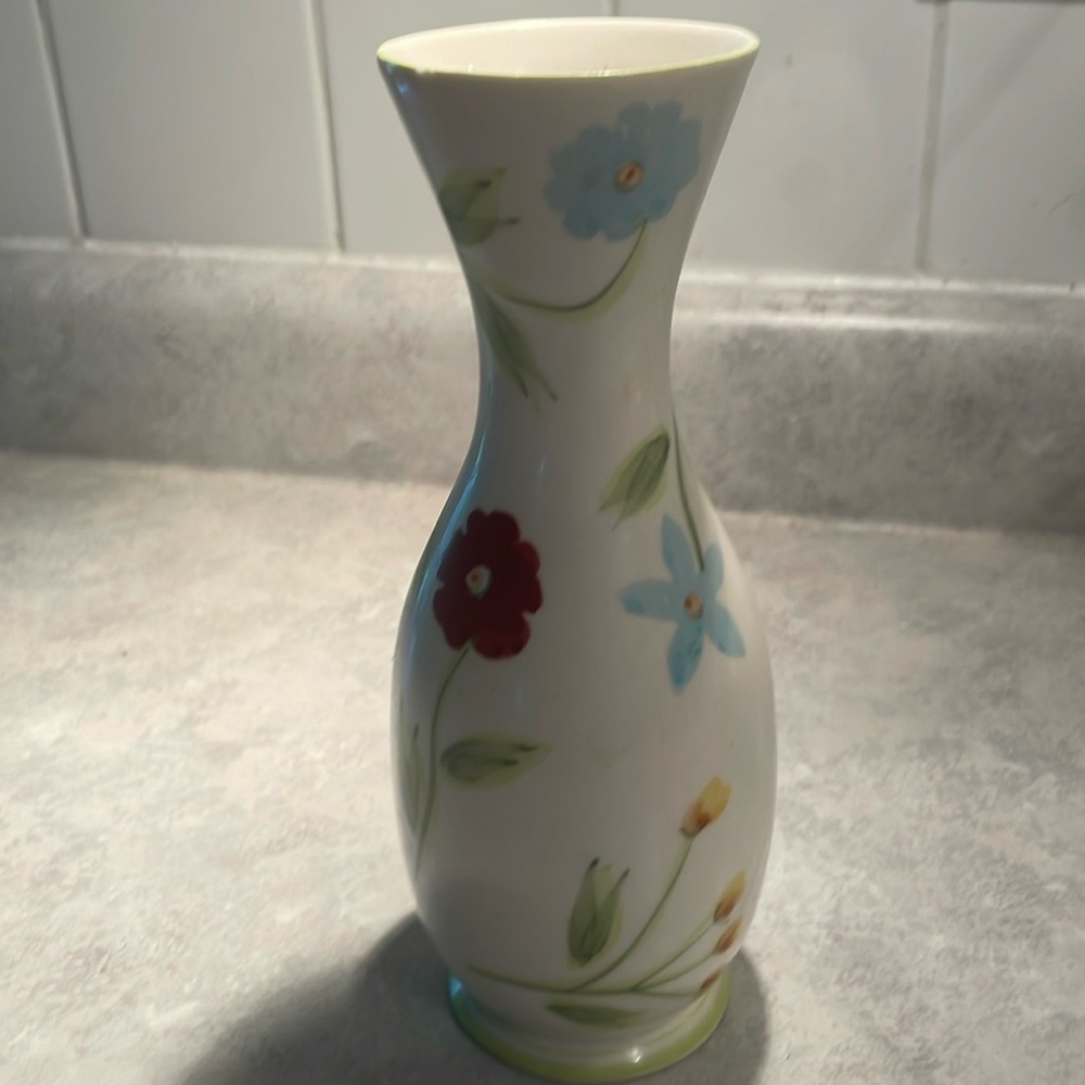 BIA porcelain floral vase